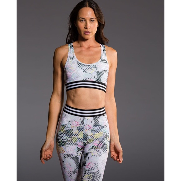 Onzie Tops - NWT ONZIE HOT YOGA SET (top and Capri Leggings)